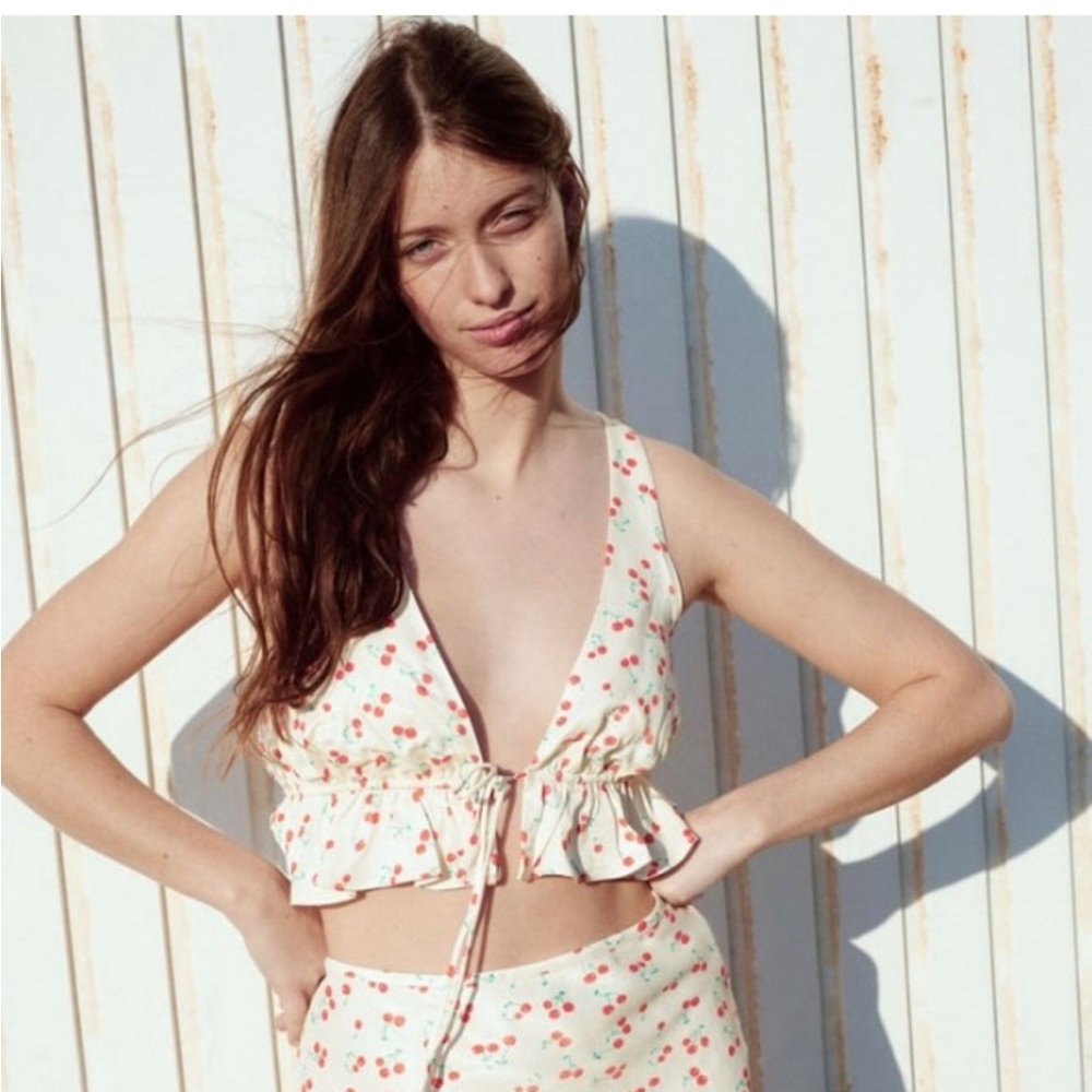 Zara Cherry White and Red Crop Top Size Small